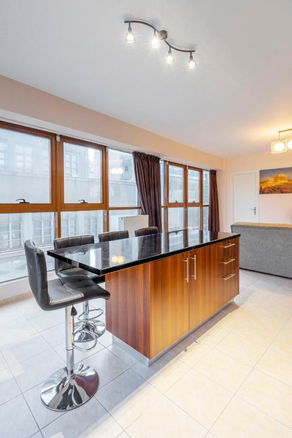 2 Bedroom Renovated Apartment With A View Αθήνα Εξωτερικό φωτογραφία