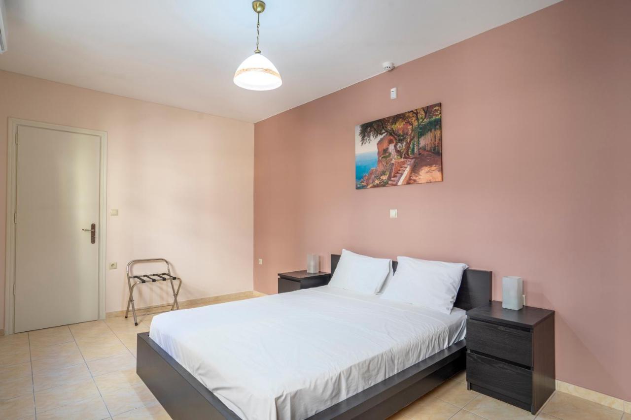 2 Bedroom Renovated Apartment With A View Αθήνα Εξωτερικό φωτογραφία